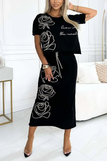 ❤️‍🔥Hot Sale 50% OFF🔥Women's casual two-piece floral T-shirt and mid-length skirt set