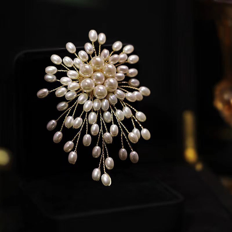 🎄【Christmas Carnival】🎁✨Ladies' high-end exquisite handmade pearl brooch